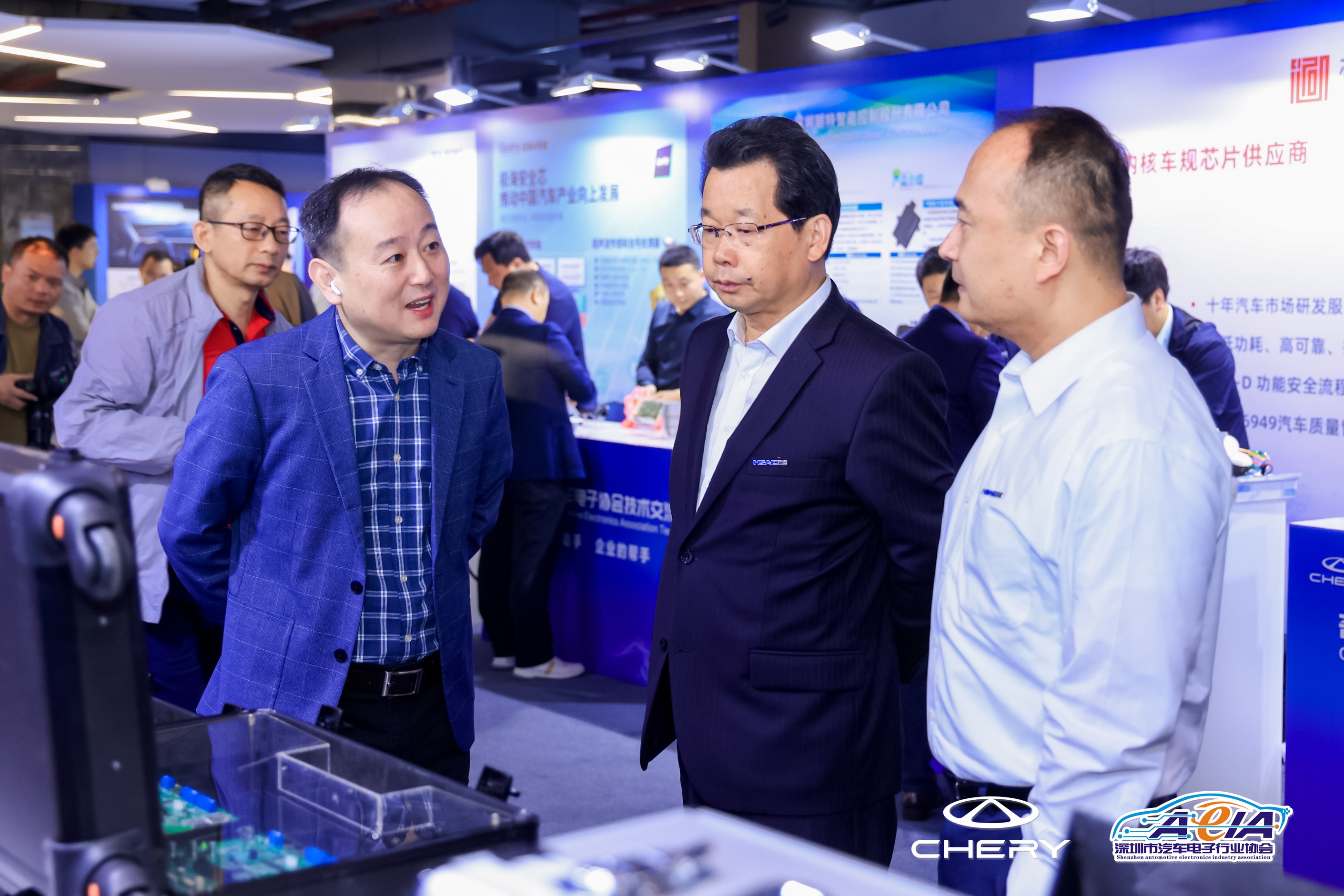 顏總介紹.JPG 顏總介紹.JPG